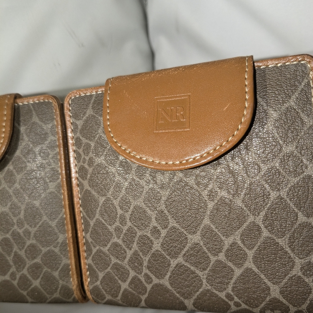Nina Ricci Wallet - Picture 4 of 8